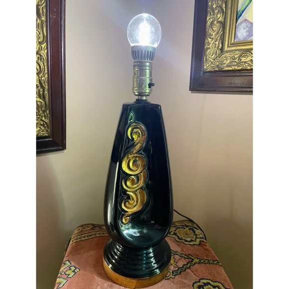 Vintage MCM Black & Gold Ceramic Table Lamp - Picture 3 of 16